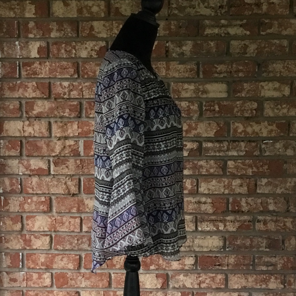JESSICA Simpson Pullover Top - Picture 3 of 7